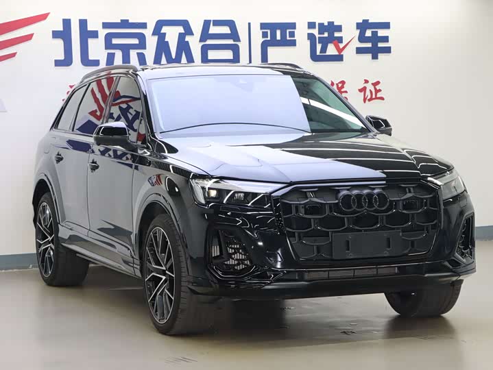 Audi Q7 2025 2025款 55 TFSI quattro S line黑武士型