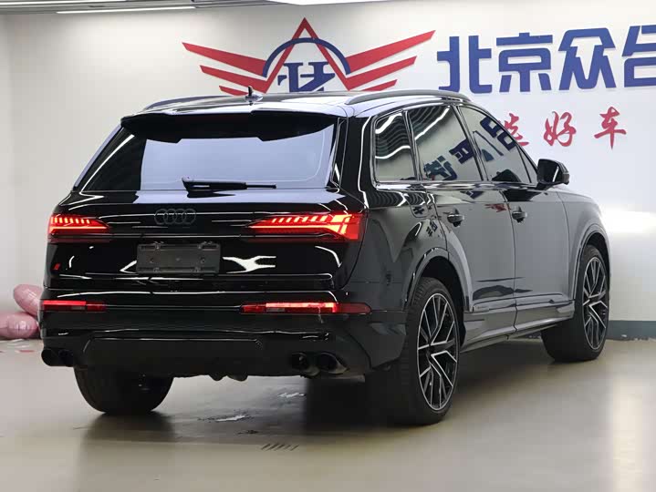 Audi Q7 2025 2025款 55 TFSI quattro S line黑武士型