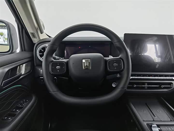 Tank 300 Hybrid 2025 2025款 Hi4-T 37.1kWh