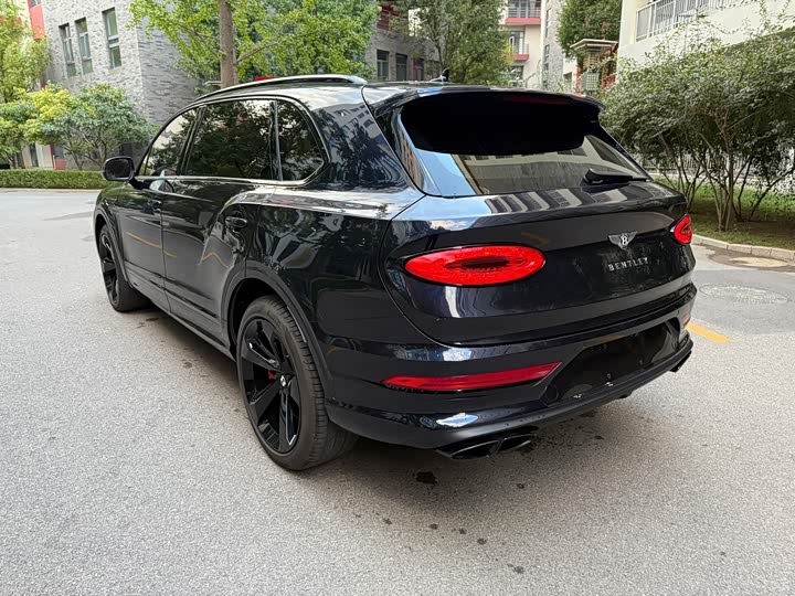 Bentley Bentayga 2023 2023款 4.0T V8 长轴距版