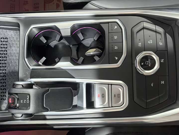 Tank 400 2025 2025款 2.4T 柴油版