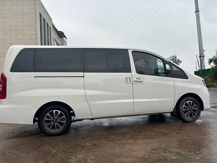 JAC Refine M3 2022 2022款 1.8L 7座标准版