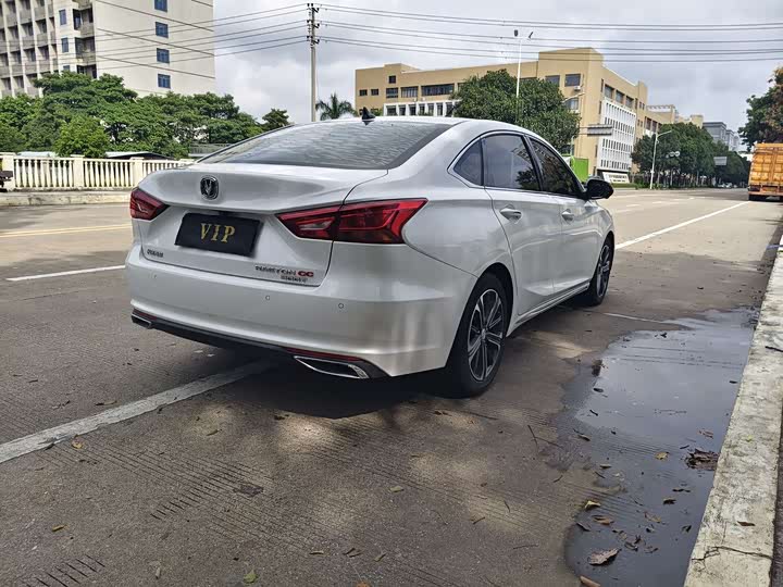 Changan Raeton CC 2022 2022款 蓝鲸版 1.5T DCT尊贵型