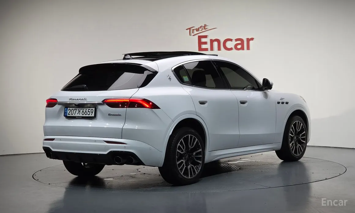 Maserati Grecale 2022 2.0 AWD GT