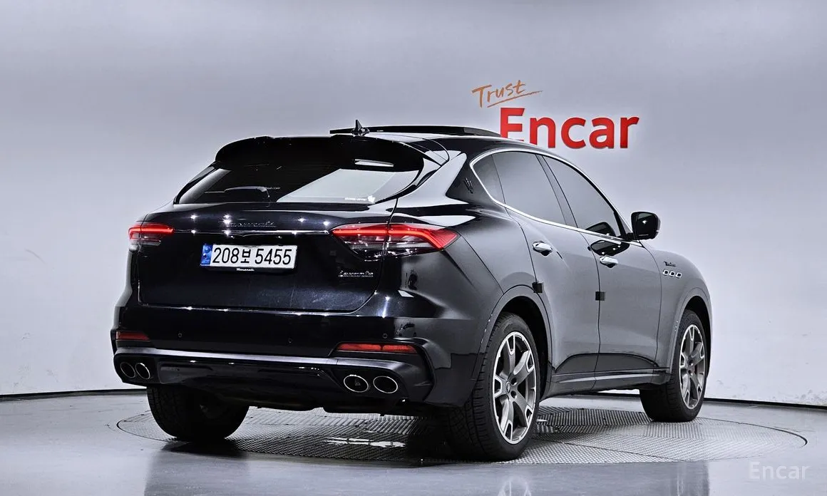 2016 Maserati Levante