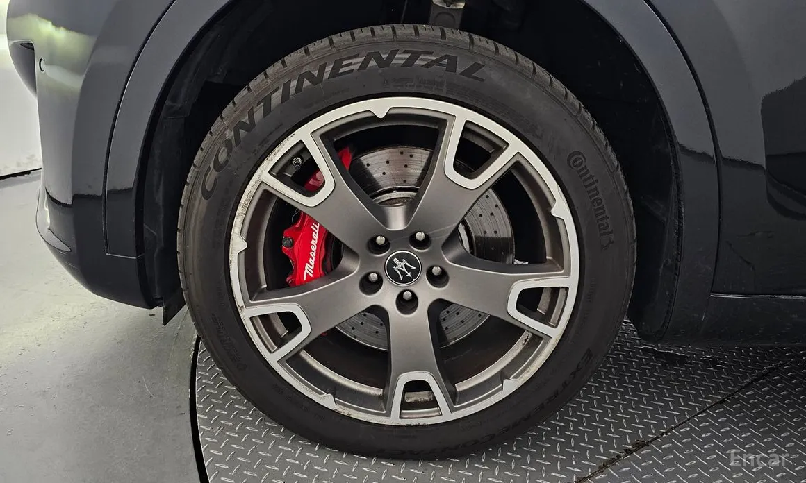 2016 Maserati Levante