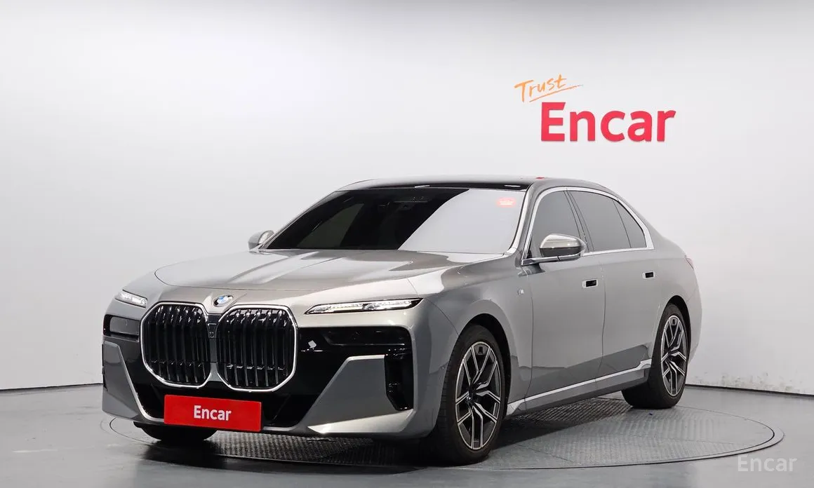 BMW 7 Series 2022 740i sDrive M Sport