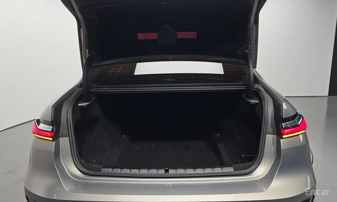 BMW 7 Series 2022 740i sDrive M Sport