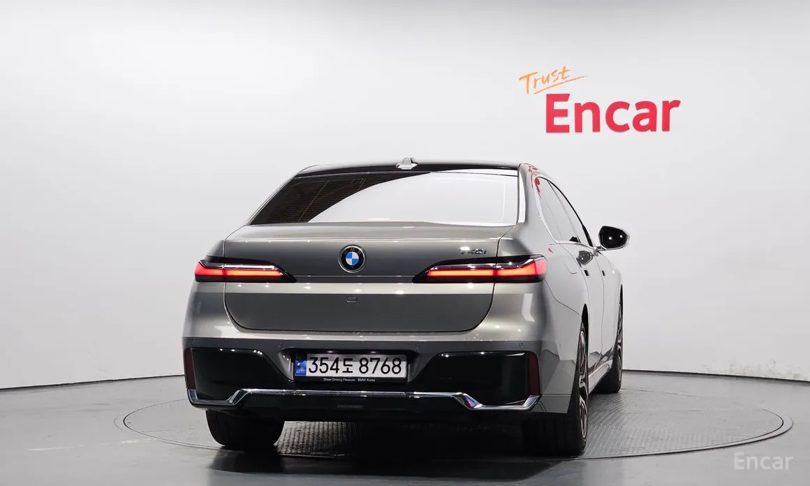 BMW 7 Series 2022 740i sDrive M Sport