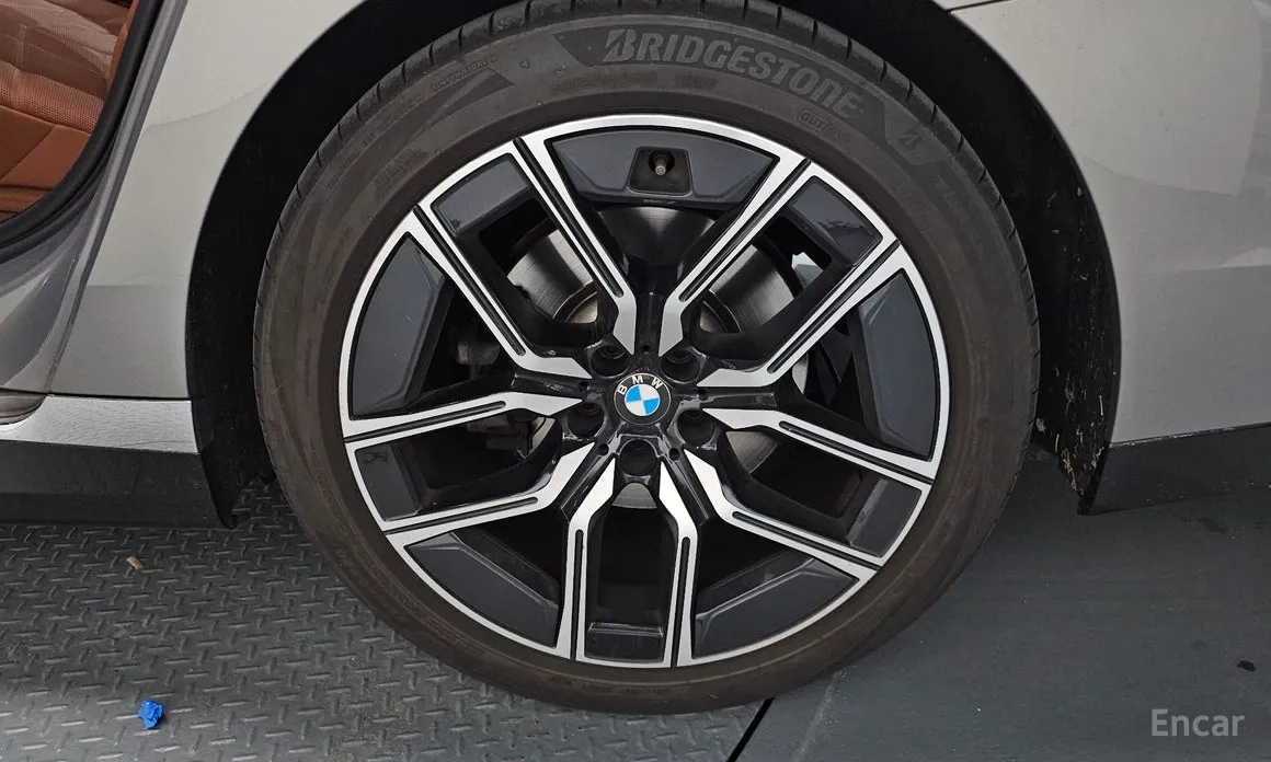 BMW 7 Series 2022 740i sDrive M Sport