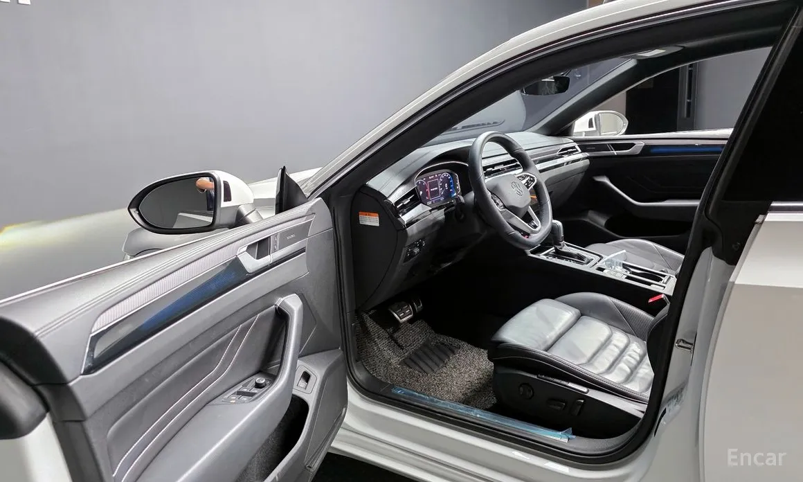 Volkswagen Arteon 2018 2.0 TDI R-LIINE 4Motion