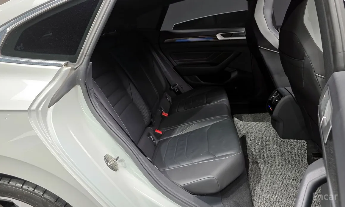 Volkswagen Arteon 2018 2.0 TDI R-LIINE 4Motion