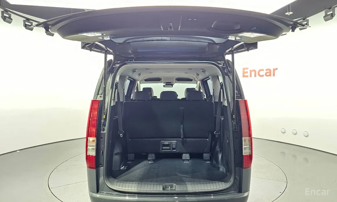 Hyundai Staria 2021 Tourer 9-Seater