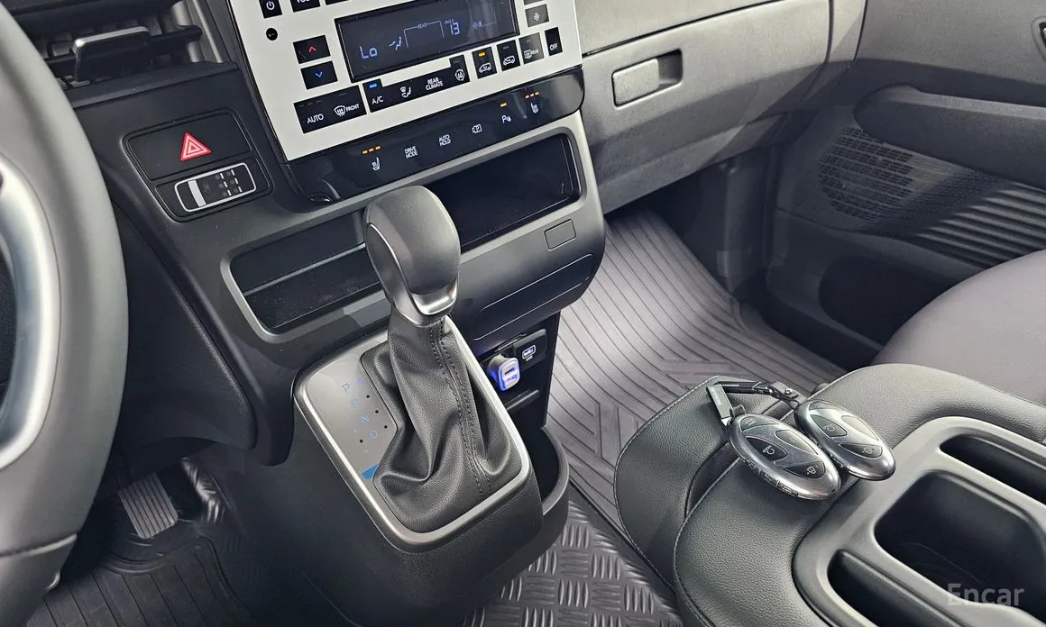 Hyundai Staria 2021 Tourer 9-Seater