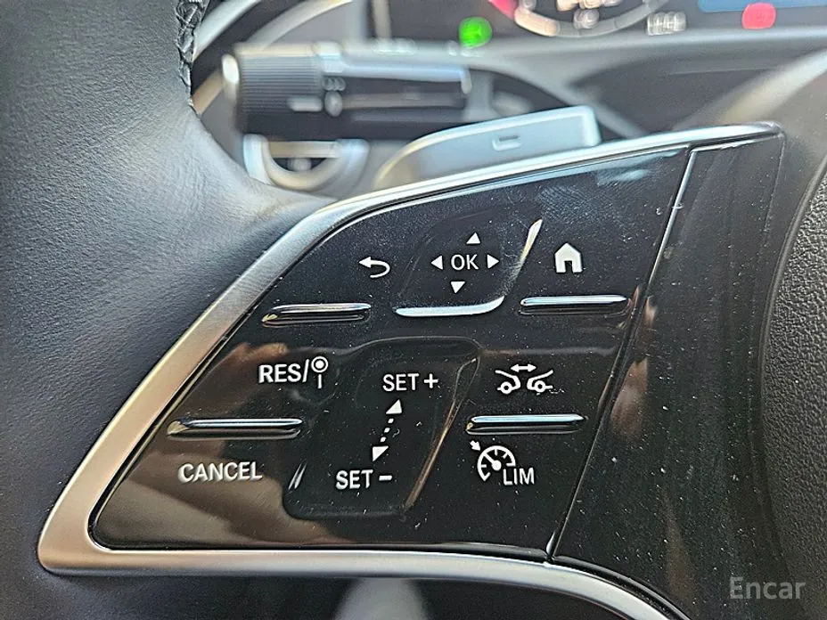 Mercedes-Benz E-Class 2024 E200 Avantgarde