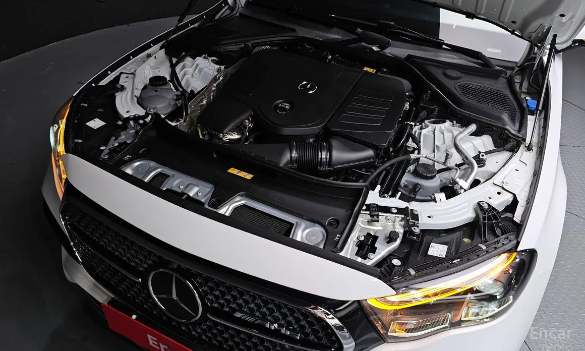 Mercedes-Benz E-Class 2024 E300 4MATIC AMG Line