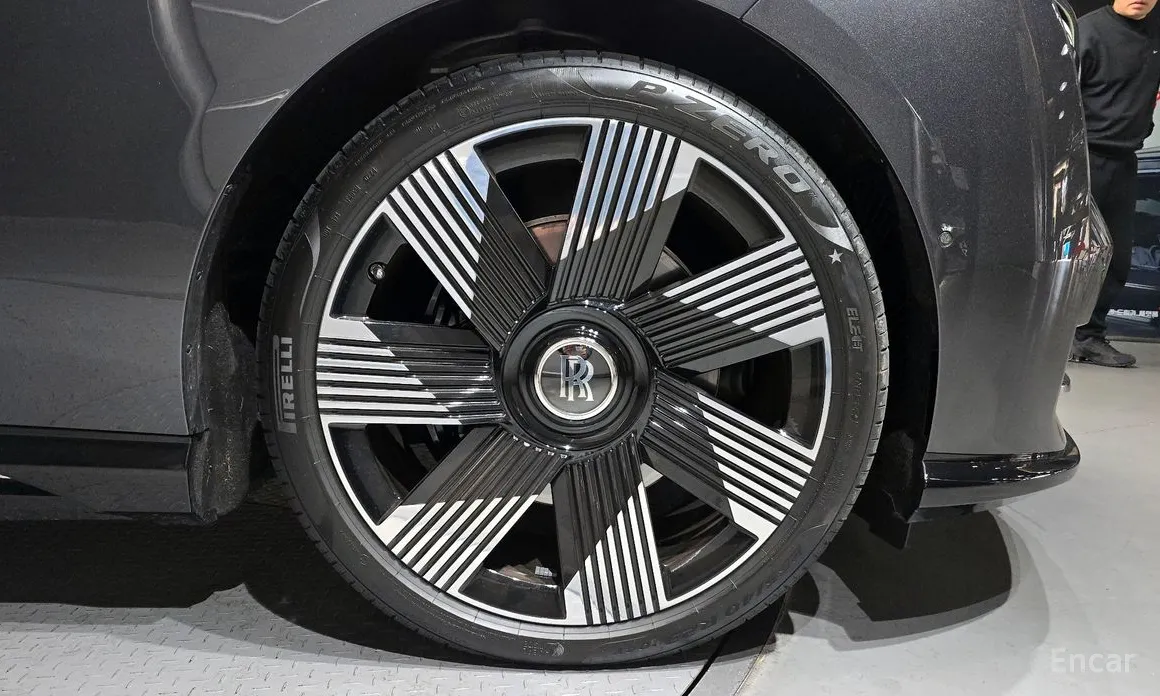 2023 Rolls-Royce Spectre