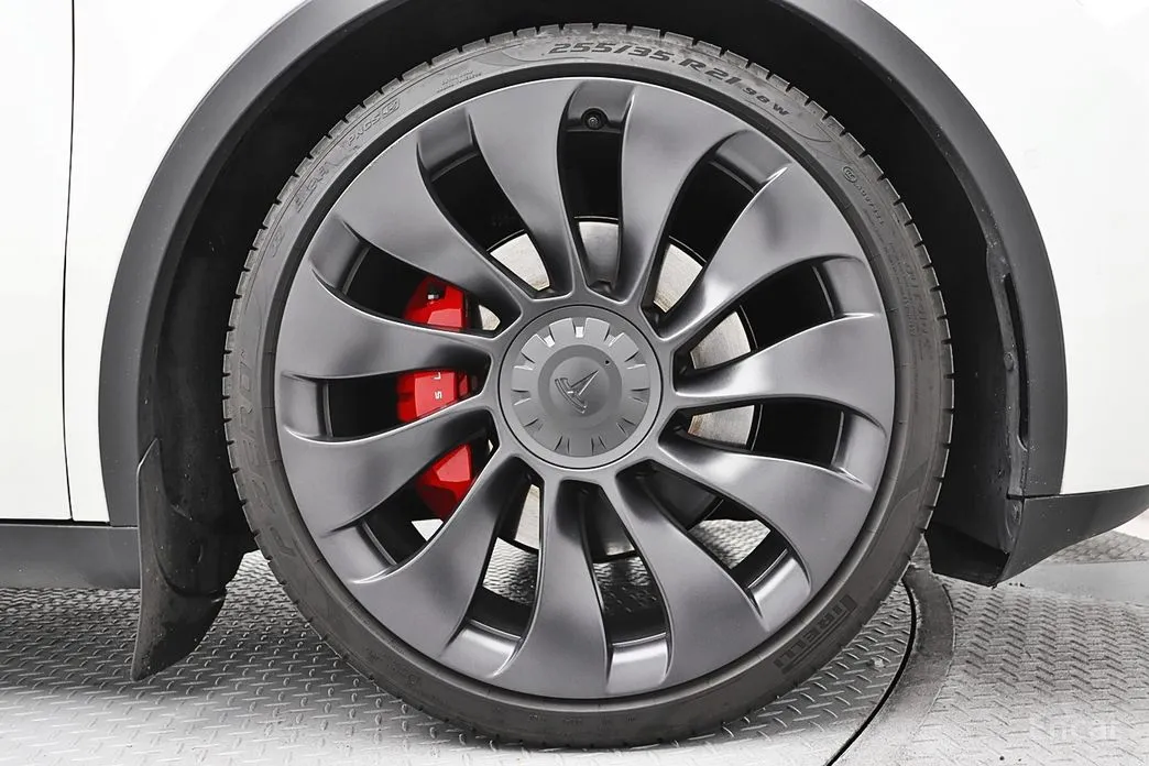 Tesla Model Y 2020 Performance