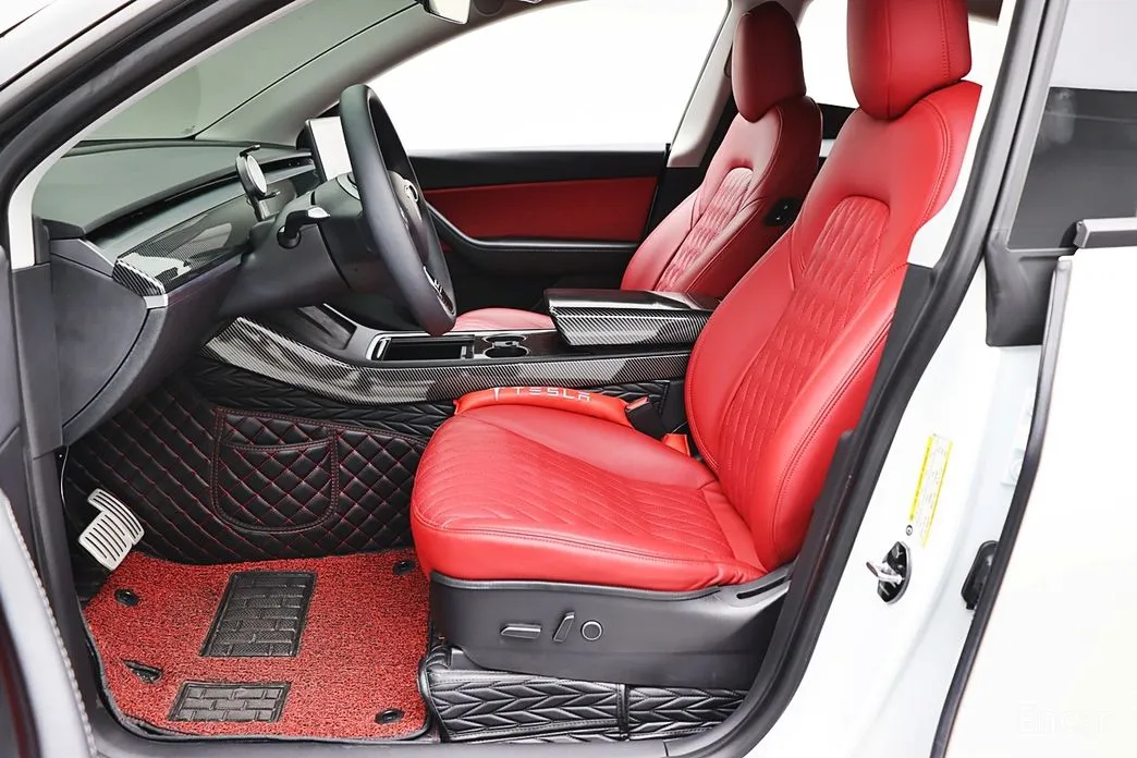 Tesla Model Y 2020 Performance