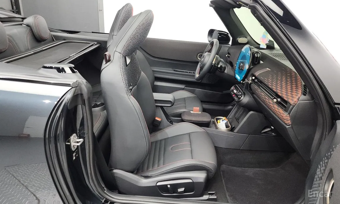 Mini Cooper Convertible 2025 JCW