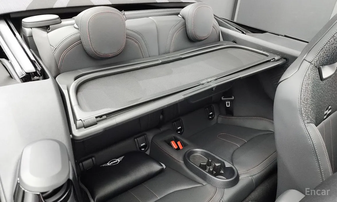 Mini Cooper Convertible 2025 JCW