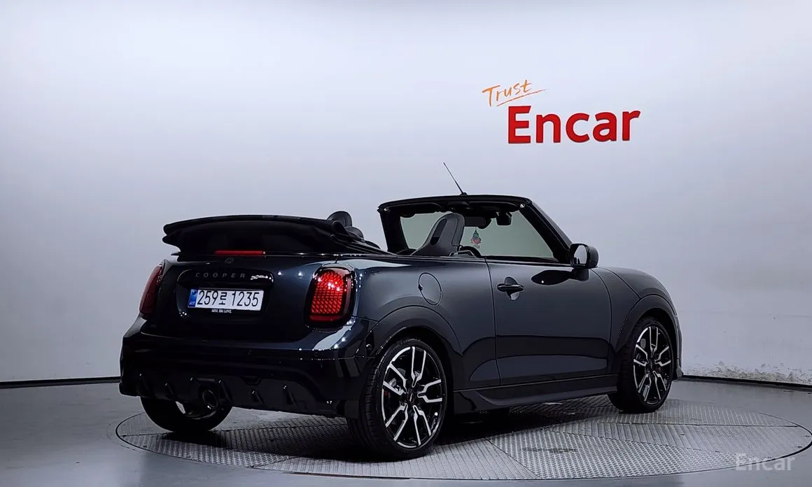 Mini Cooper Convertible 2025 JCW
