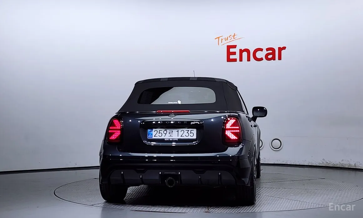 Mini Cooper Convertible 2025 JCW