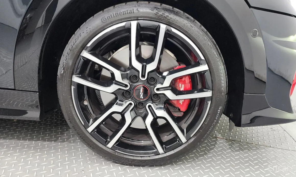 Mini Cooper Convertible 2025 JCW