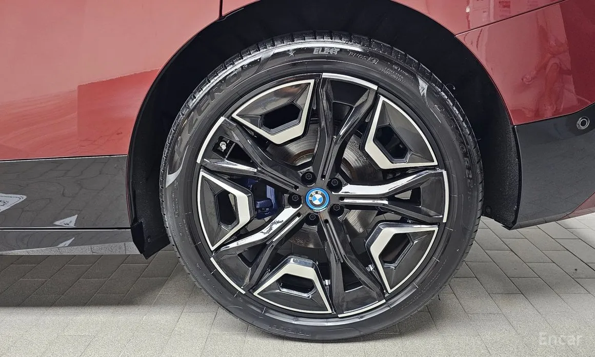 BMW iX 2021 xDrive50 Sports Plus