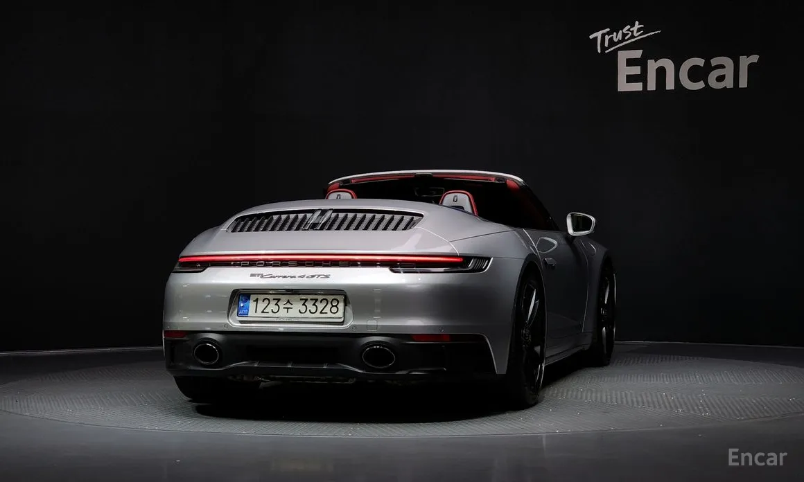 Porsche 911 2019 Carrera 4 GTS Cabriolet