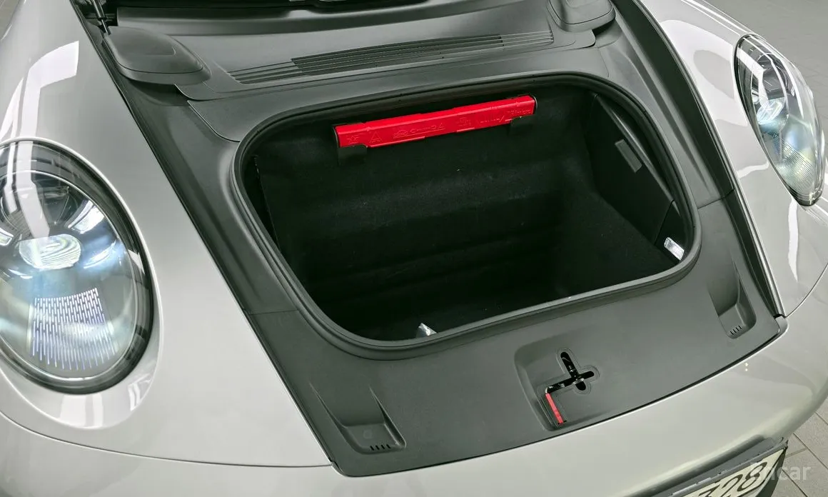 Porsche 911 2019 Carrera 4 GTS Cabriolet