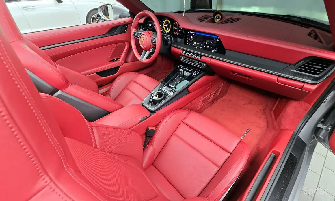 Porsche 911 2019 Carrera 4 GTS Cabriolet