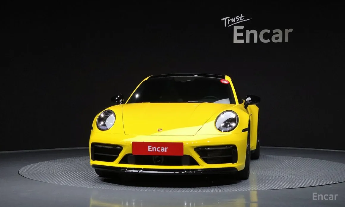 Porsche 911 2019 Carrera 4 GTS