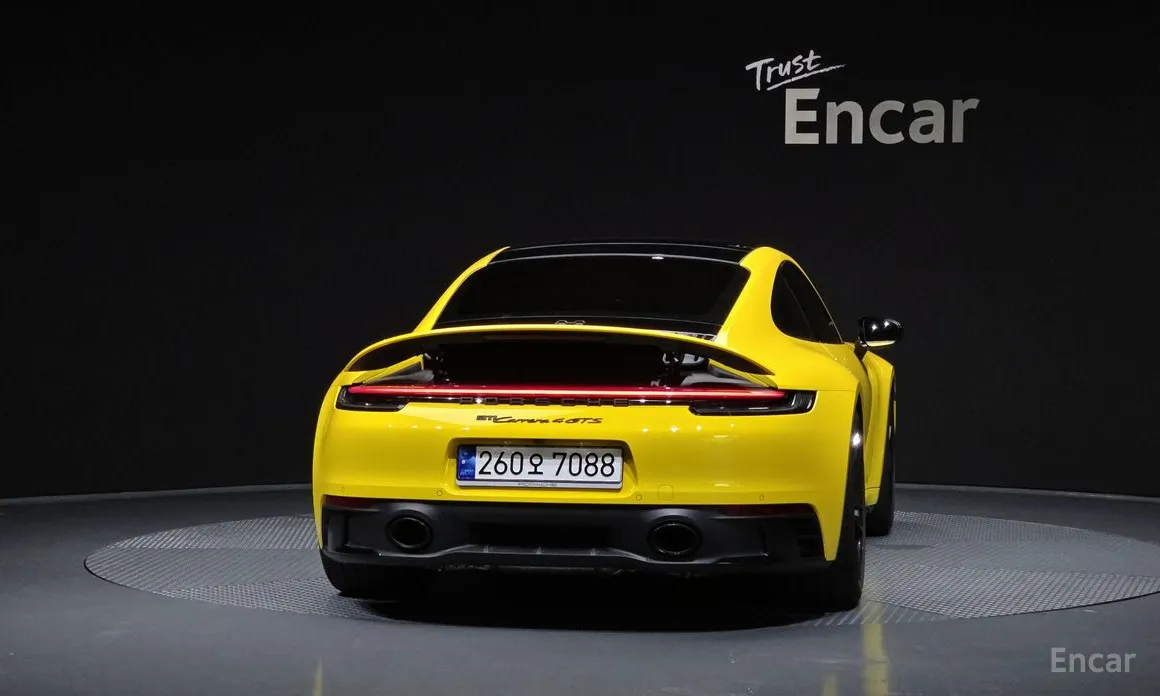 Porsche 911 2019 Carrera 4 GTS