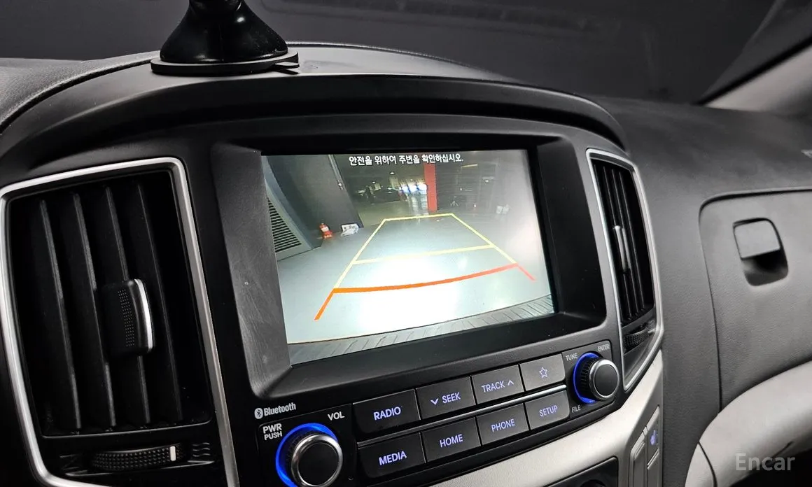 Hyundai Starex 2017 Van 3-Seater