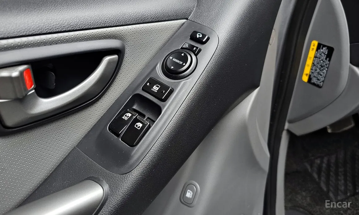 Hyundai Starex 2017 Van 3-Seater