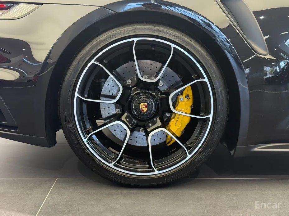 Porsche 911 2019 Turbo S