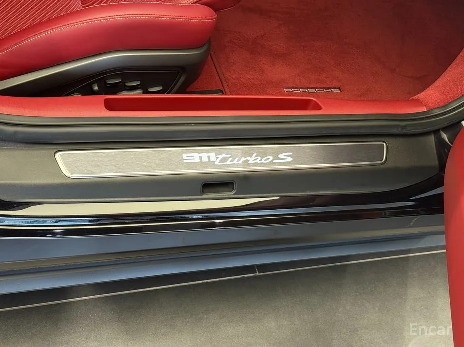 Porsche 911 2019 Turbo S