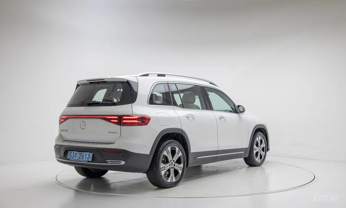 Mercedes-Benz EQB 2022 EQB300 4MATIC