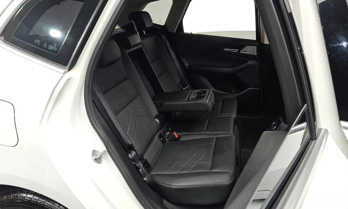 BMW 2 Series 2022 220i Luxury