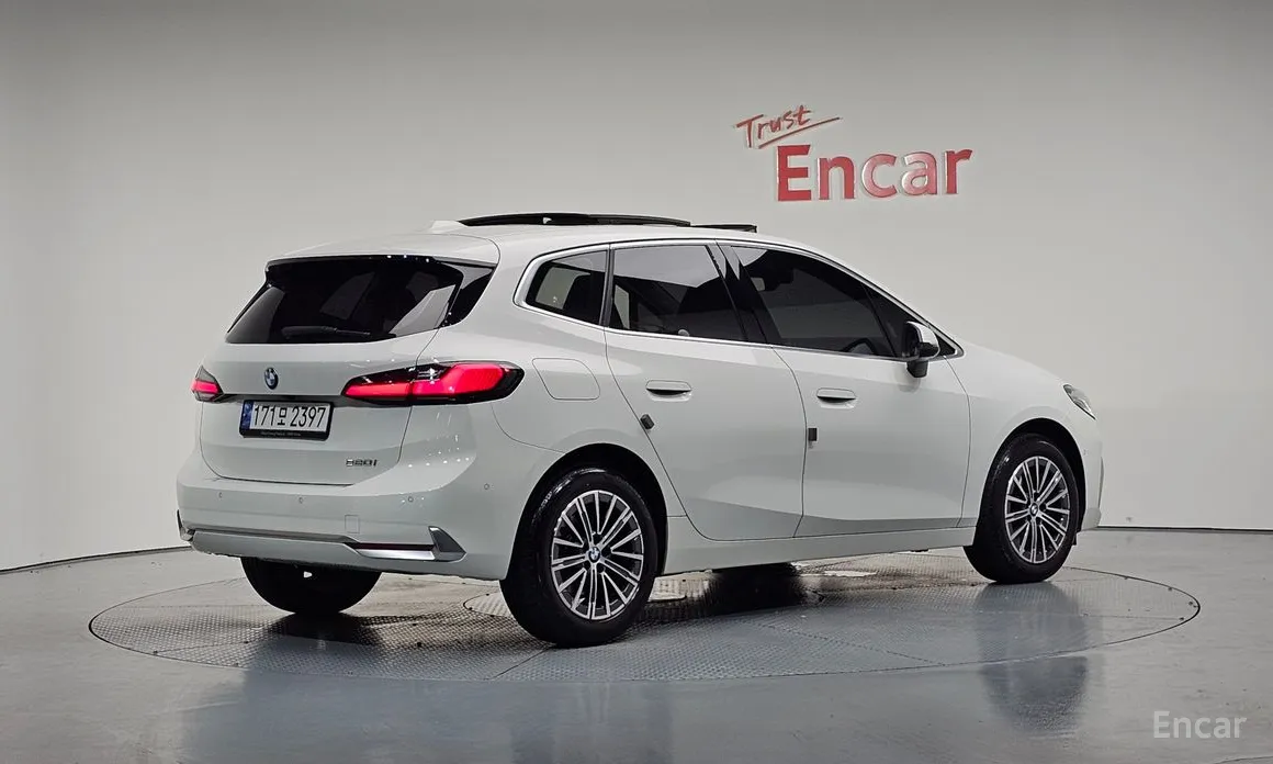 BMW 2 Series 2022 220i Luxury