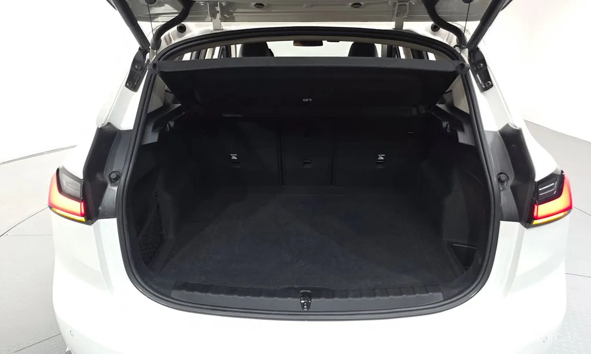 BMW 2 Series 2022 220i Luxury