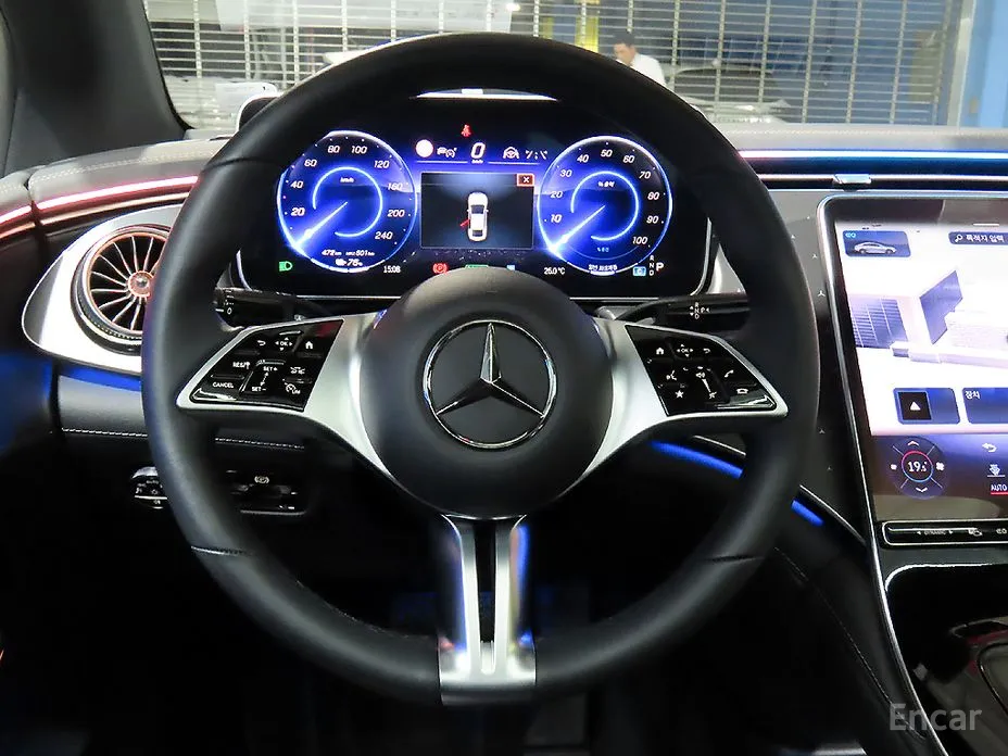 Mercedes-Benz EQE 2022 EQE350+