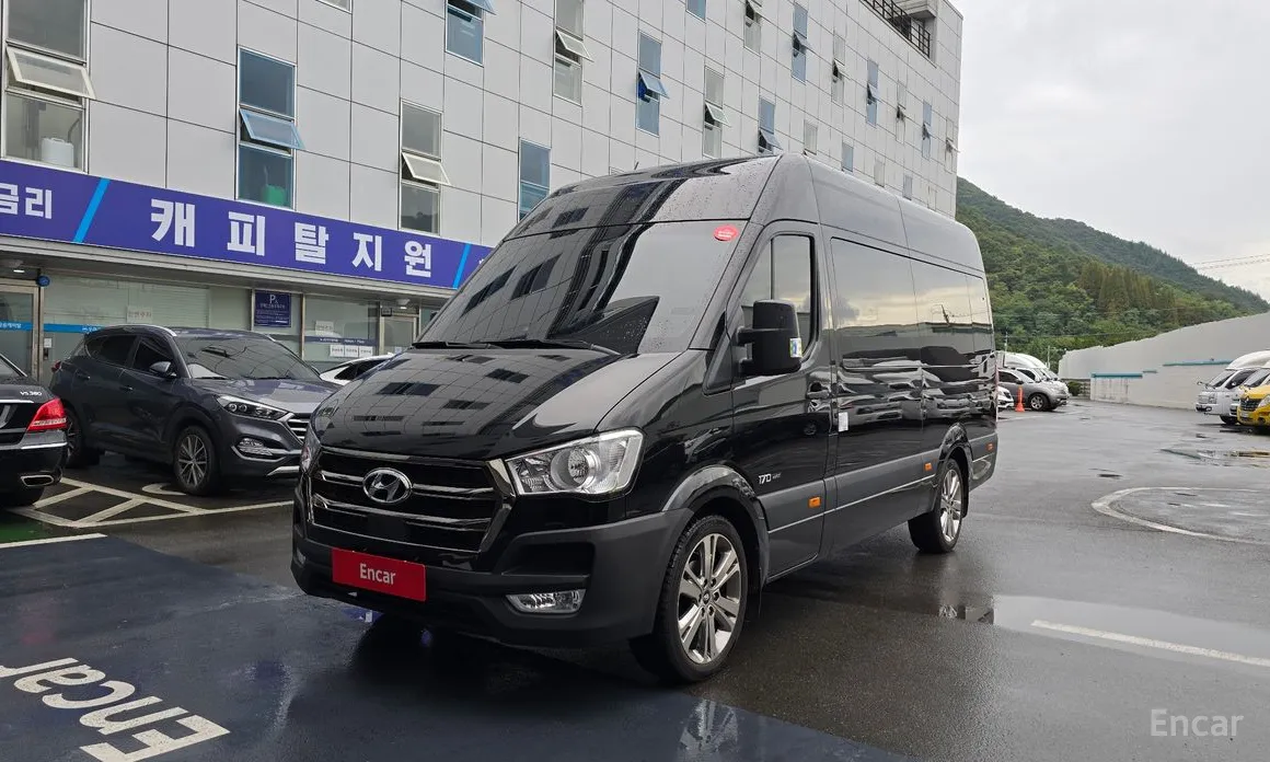 Hyundai Solati 2015 16-seater