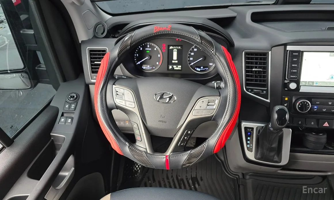 Hyundai Solati 2015 16-seater