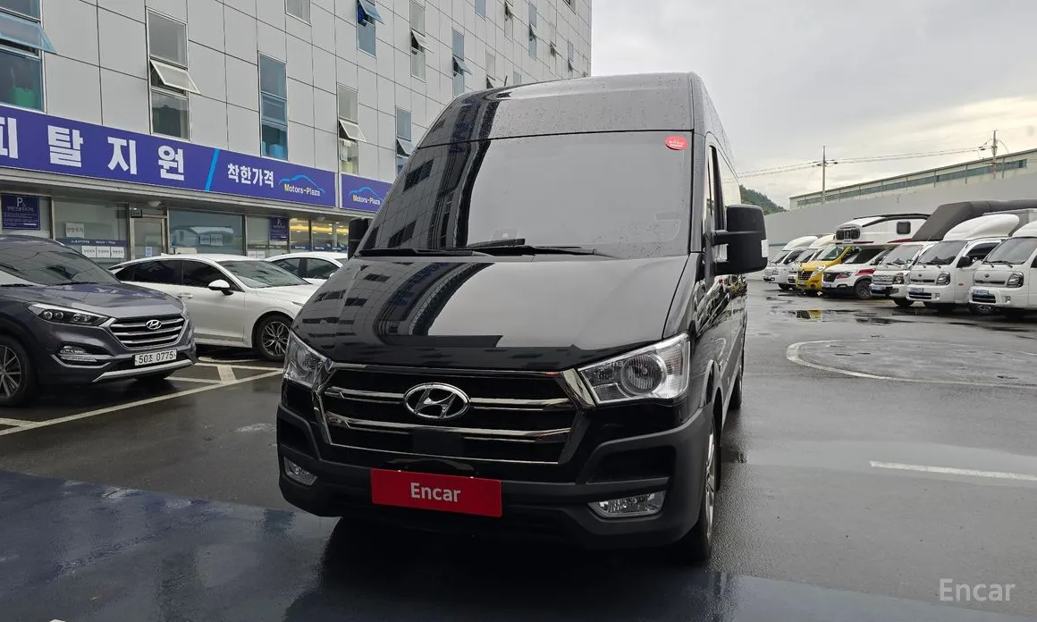 Hyundai Solati 2015 16-seater