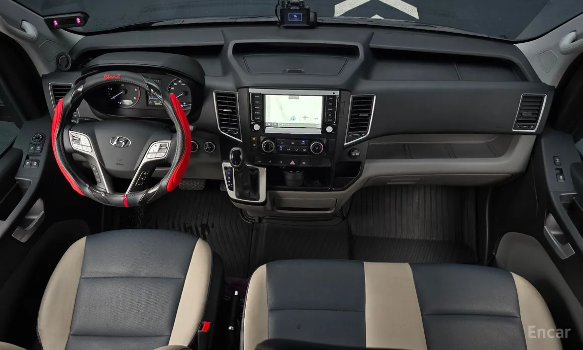 Hyundai Solati 2015 16-seater