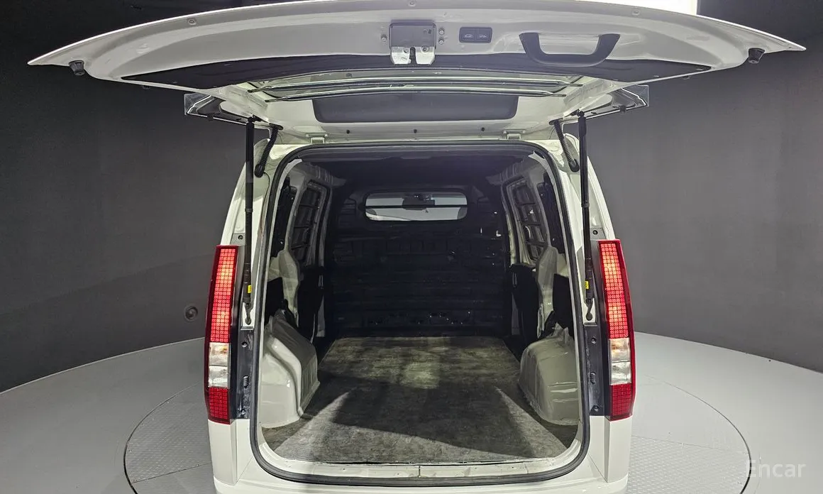 Hyundai Staria 2021 Cargo 3-Seater