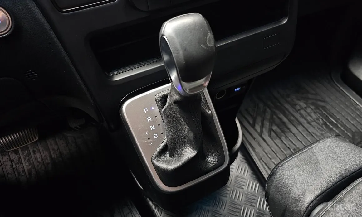 Hyundai Staria 2021 Cargo 3-Seater