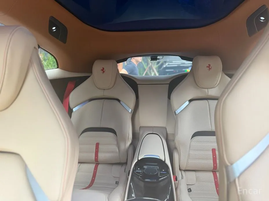 Ferrari Purosangue 2022 6.5 V12